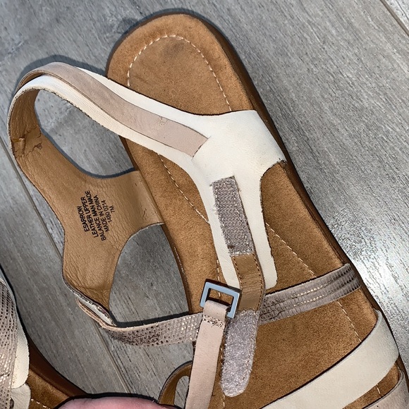 Easy Spirit Leather Tan/Beige Sandal 7 - Picture 6 of 6